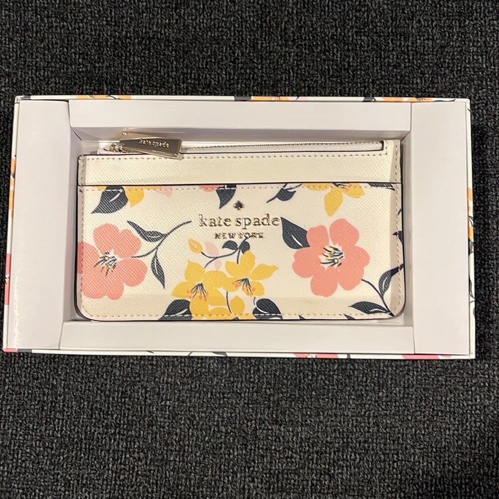 Kate Spade Floral Card Holder Wallet - Brand New in a beautiful box.